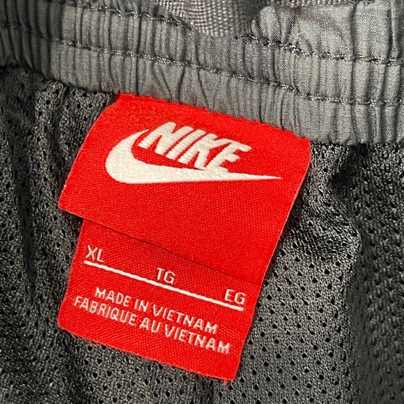 NIKE Windrunner Track Pants Black XL - Picture 8 of 11
